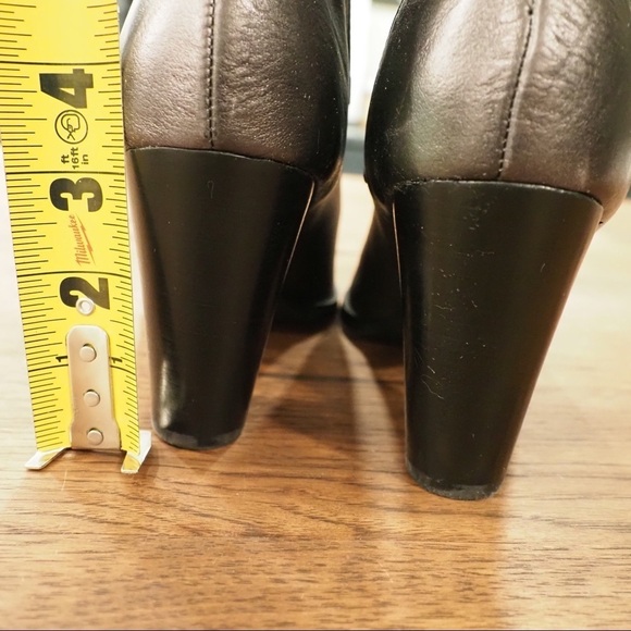 Reba sz 7 Zari leather studded metallic booties - Picture 12 of 15